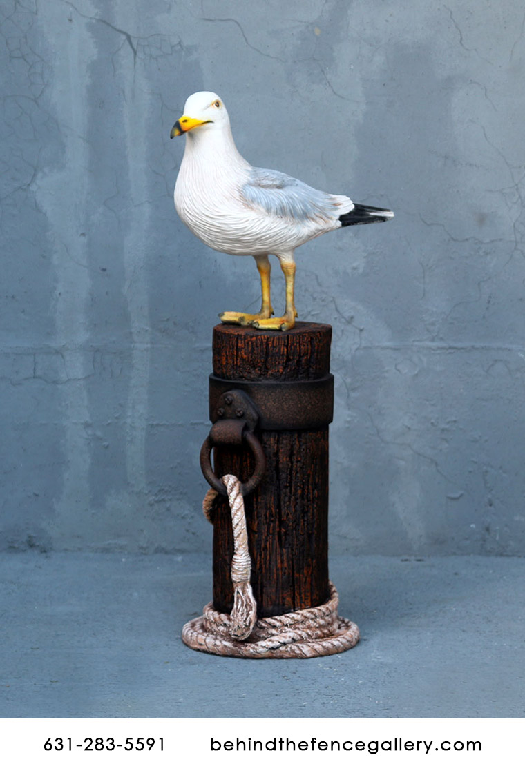 Seagull on Mooring Pole Statue - Click Image to Close