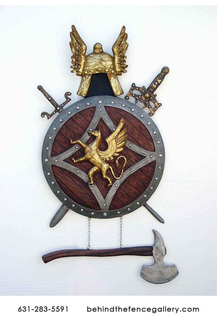 Coat of Arms Statue - Click Image to Close