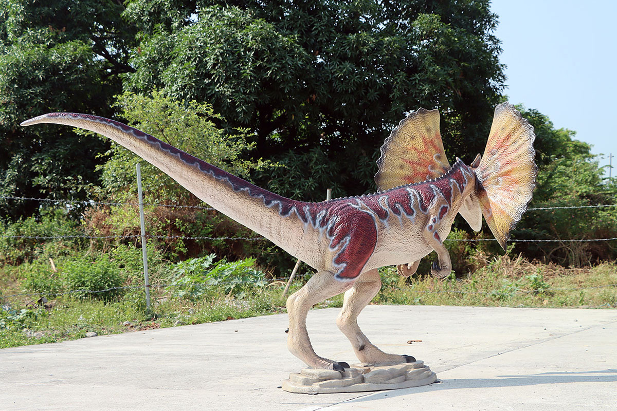 Life Size Dilophosaurus Statue - Click Image to Close