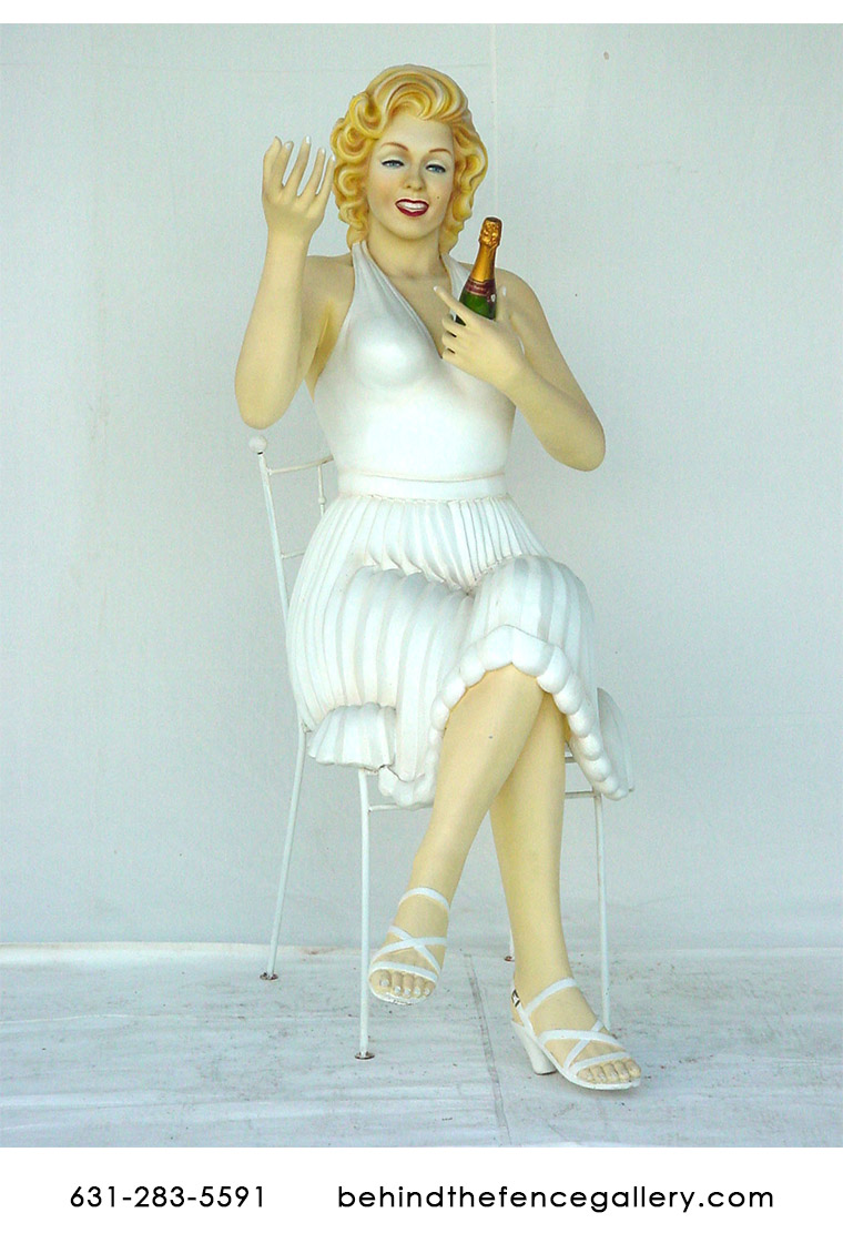 Marilyn Monroe Sitting Statue - Click Image to Close