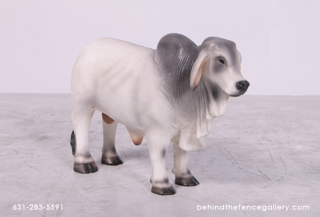 Mini White Brahman Bull Statue - Click Image to Close