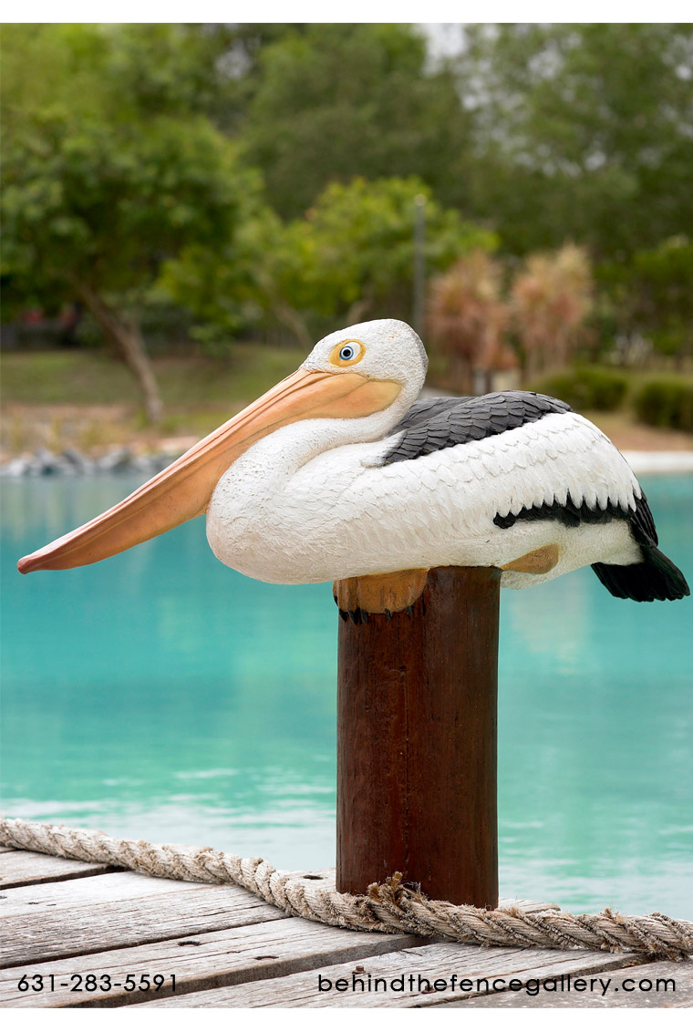 Pelican On Post Statue - Click Image to Close