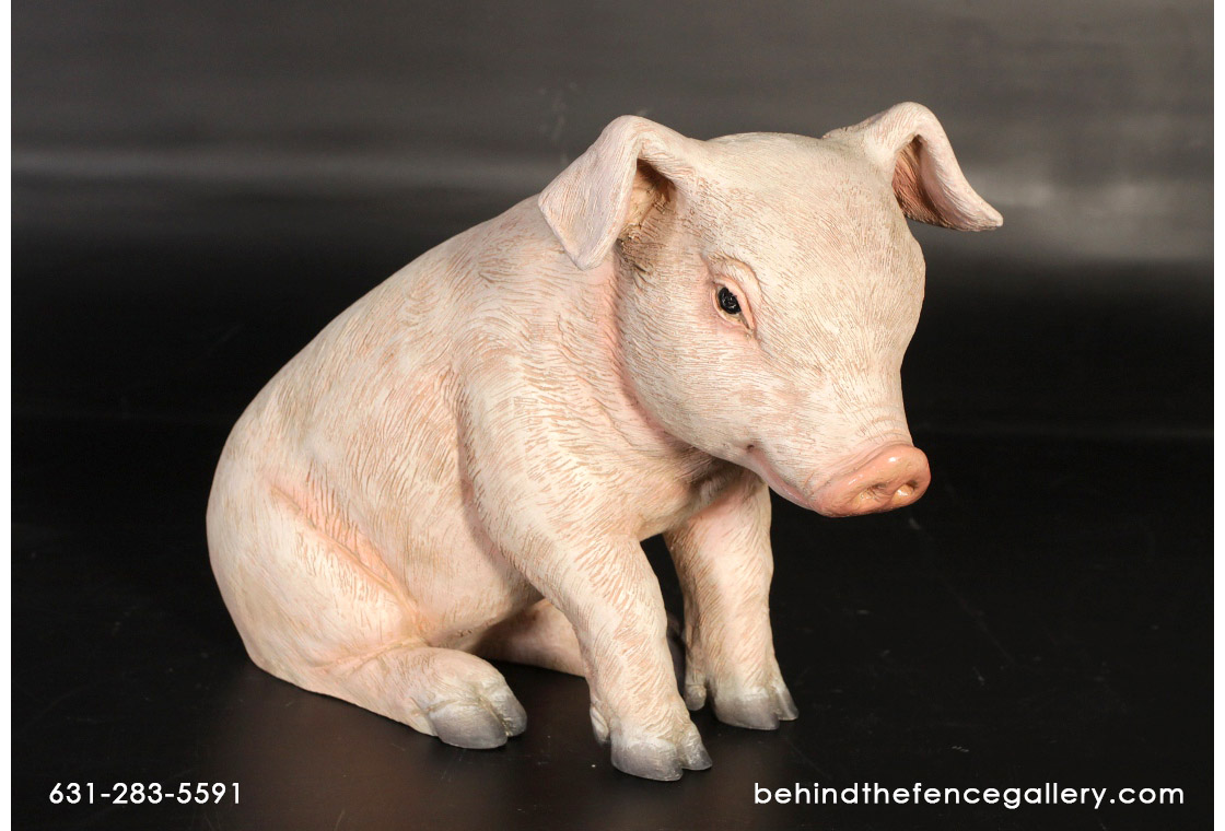 Piglet Statue Sitting - Click Image to Close