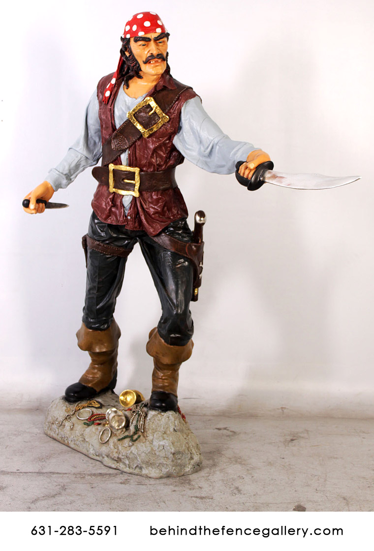 Pirate Cristobal Statue - Click Image to Close