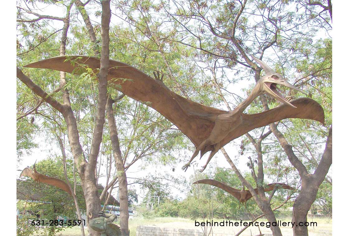 Pterosaurus Statue - Click Image to Close