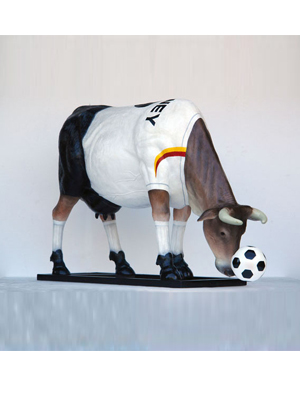 Soccer Cow (with or without Horns) - Click Image to Close
